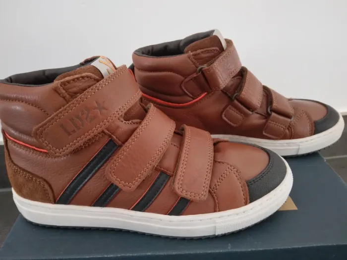 Chaussures garçon boots marron cuir 34 neuf - photo numéro 2