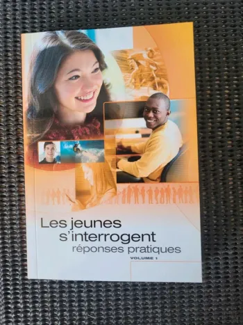 Livre 《  Les  jeunes s'interrogent  》