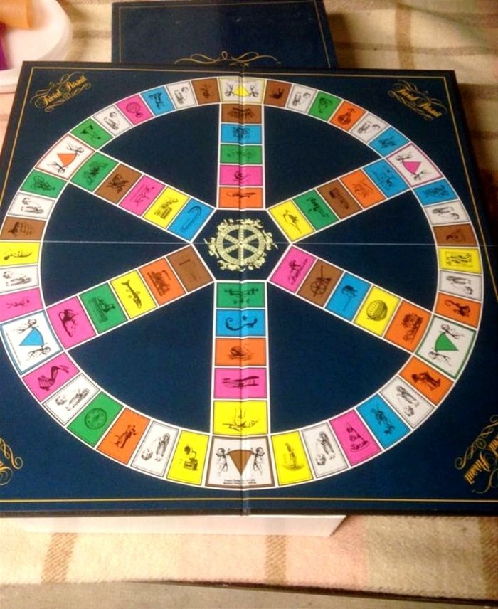 Deux trivial pursuit - photo numéro 2