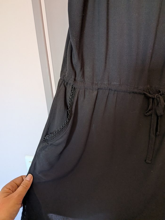Robe noire - photo numéro 2