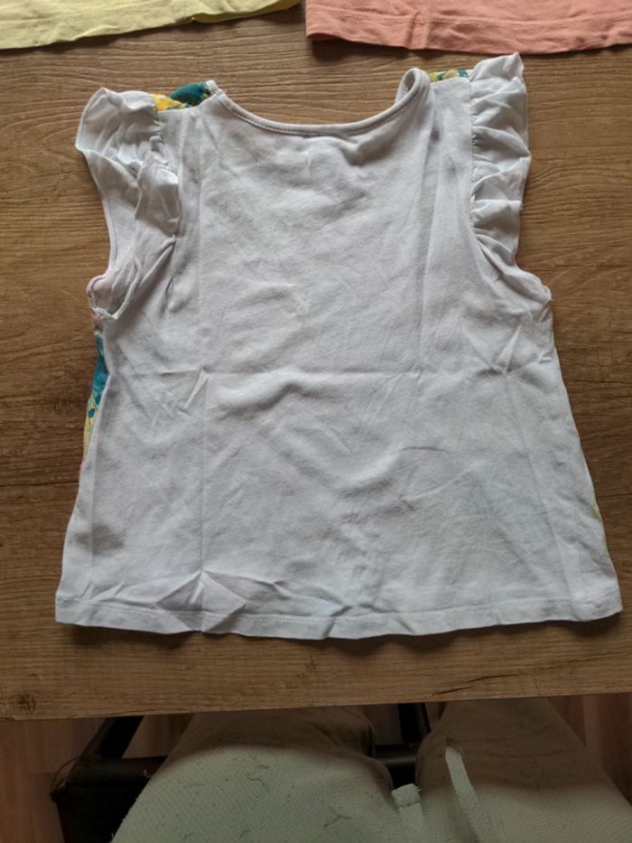 Lot 3 t shirts Zara 3ans bon etat - photo numéro 3