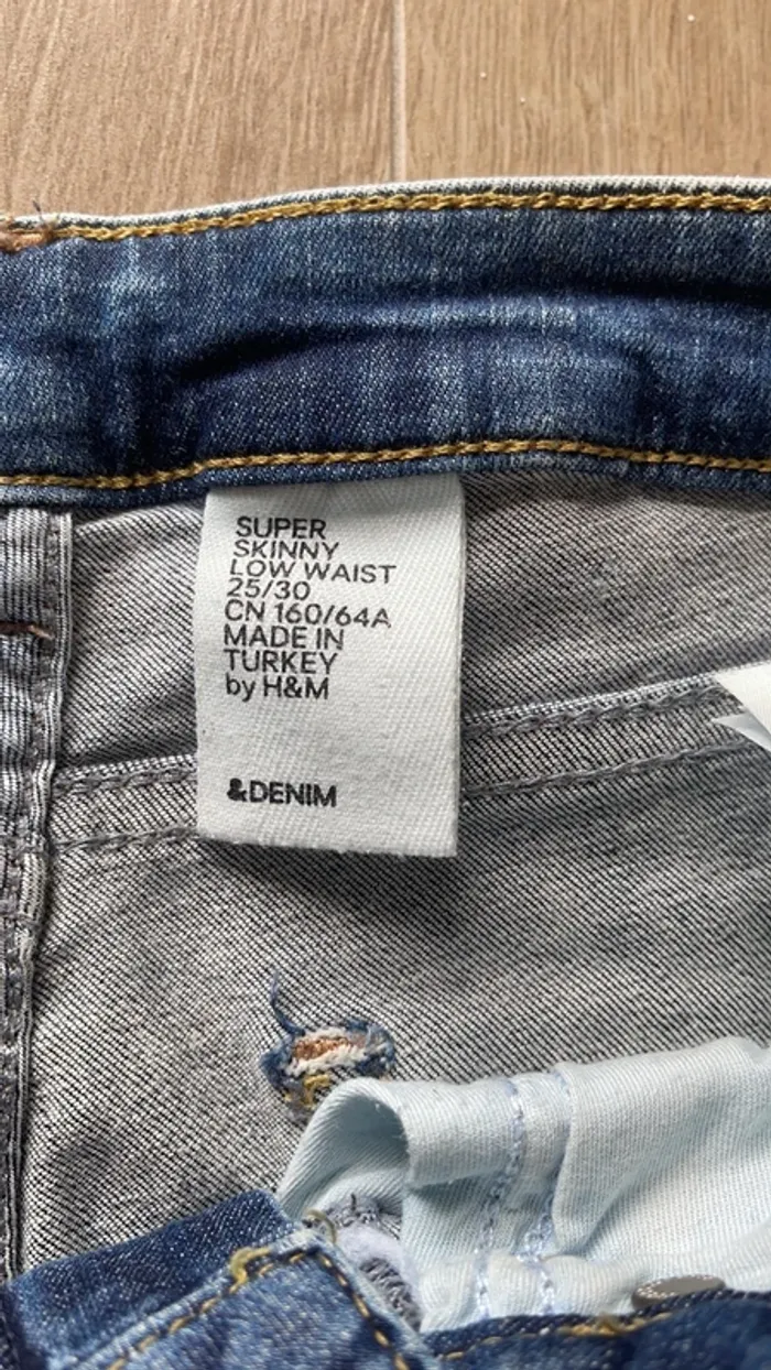 Jeans troué  h&m - photo numéro 2