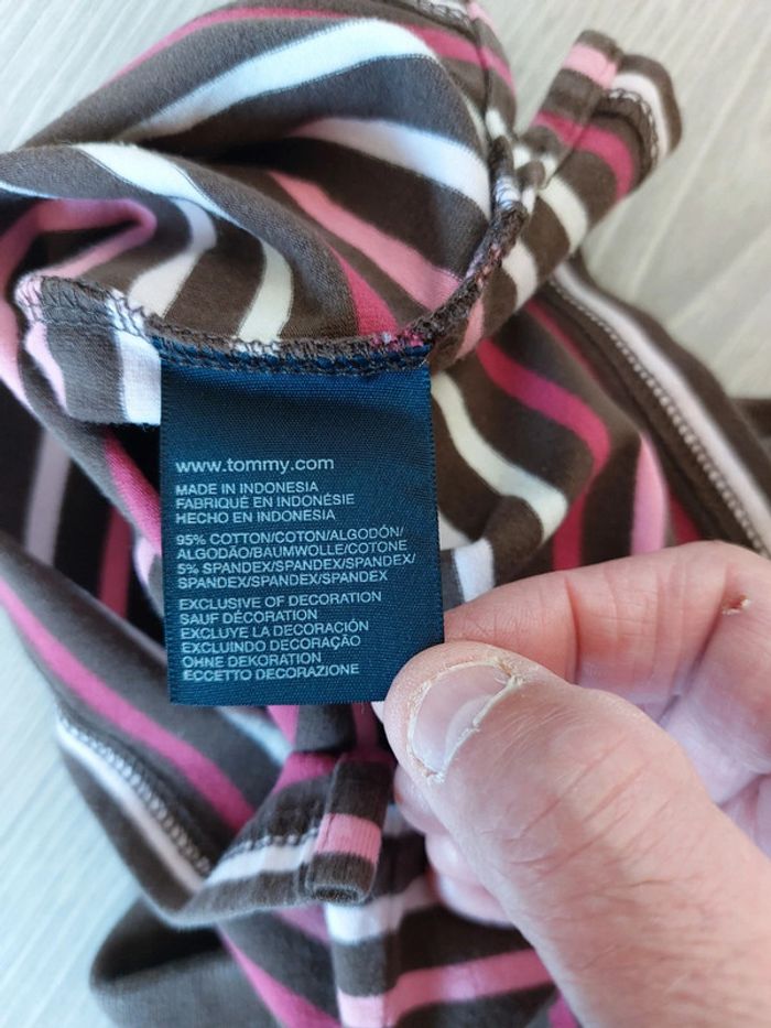Polo Tommy Hilfiger taille 18 mois - photo numéro 5