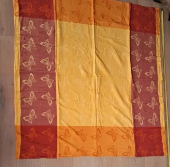 Nappe épaisse 1.35 mx 1.40 m papillons
