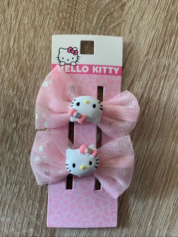 2 barrettes hello Kitty