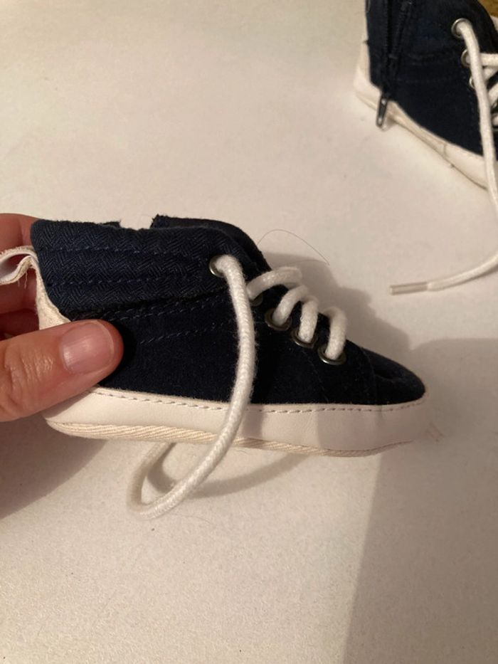 Chaussure souple type basket 3/6 mois - photo numéro 3