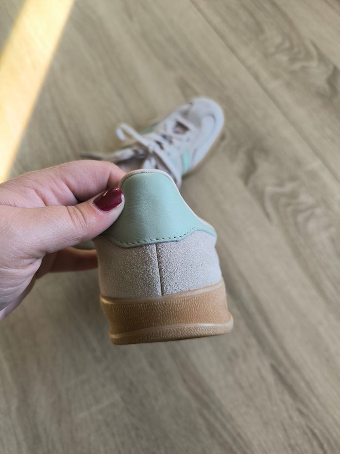 Sneakers femme adidas gazelle peu porté - photo numéro 2