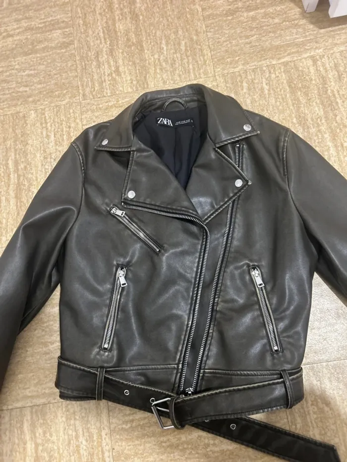 Veste en cuir Zara xs