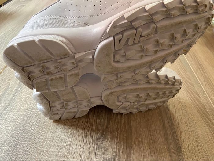 Baskets Fila Distuptor Low blanche T44 - photo numéro 7