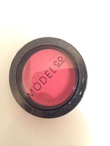 Creme rouge model co