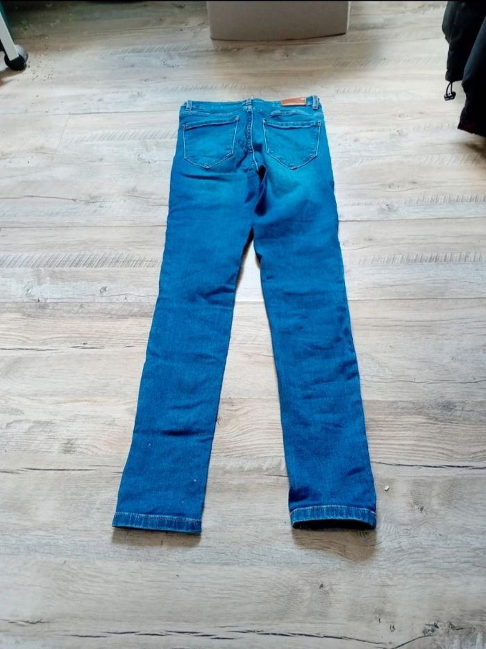 Jean droit fille Taille 34 - photo numéro 3