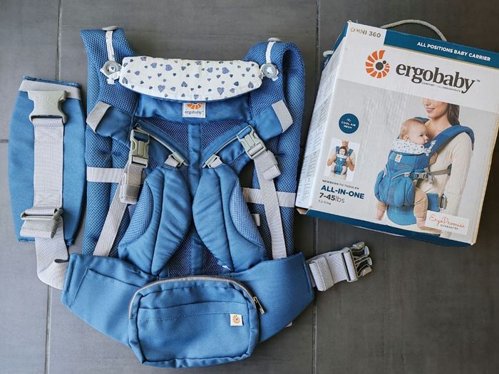 Porte bébé Ergobaby Omni 360 Cool Air Heart to Heart