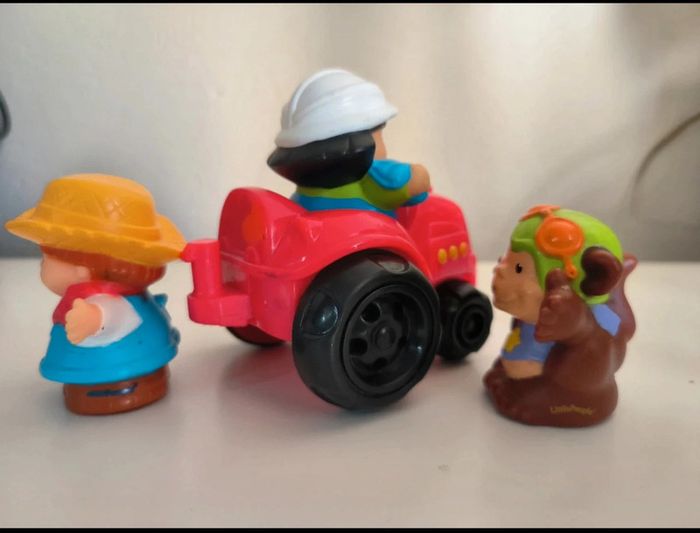 Little people tracteur + personnage - photo numéro 2
