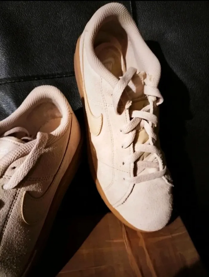 Baskets Nike crème/blanc cassé - photo numéro 10