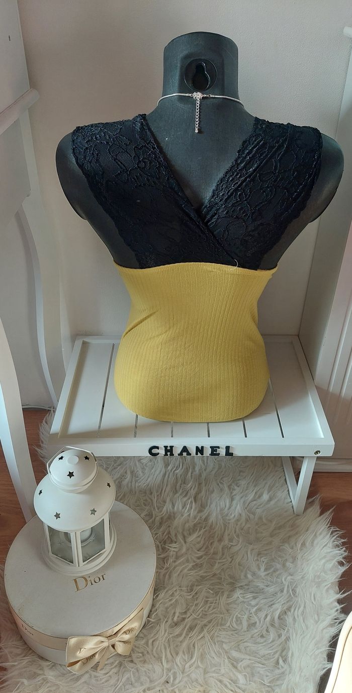 Body dentelle jaune/noir T.U TBE - photo numéro 2