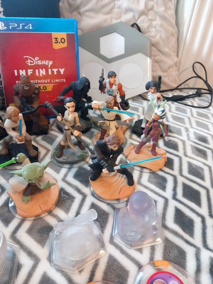 Lot de figurine infinity star wars plus le socle et le jeu sur ps4 - photo numéro 4