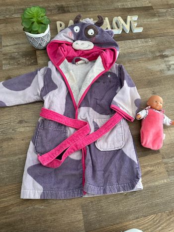 - Peignoir DPAM        - 2 ans   - très bon état, légère tache à l’intérieur