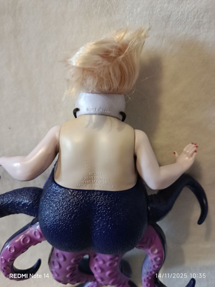 A saisir, poupée " Ursula" , de Disney " la petite sirène" ( bien tout lire svp) - photo numéro 7
