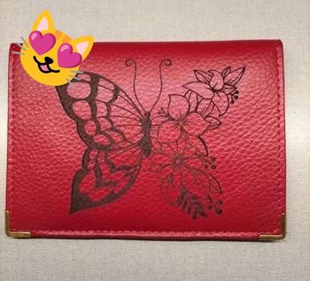 Porte feuille en cuir rouge bordeau motif papillon