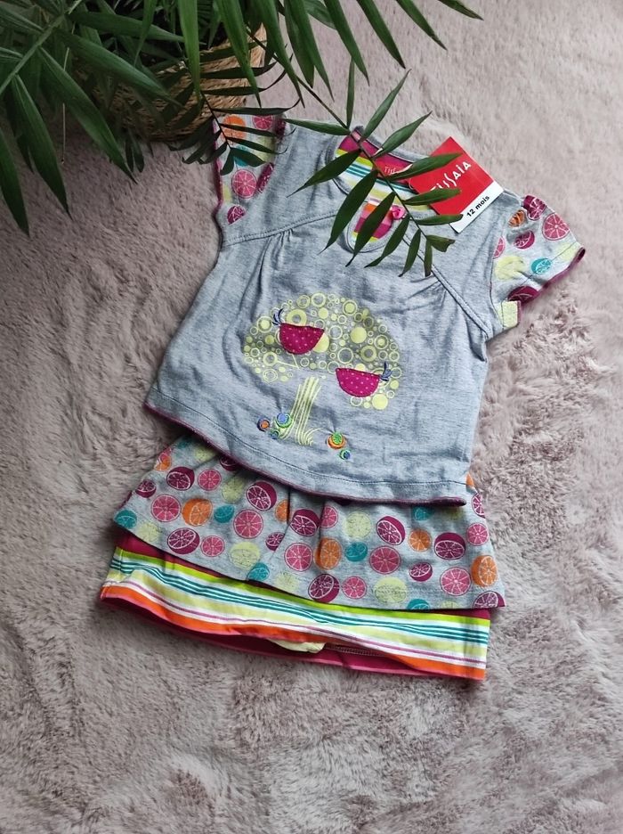 Ensemble neuf 12mois