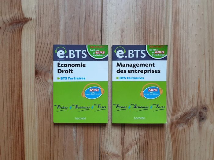 Lot de 2 livres BTS tertiaires