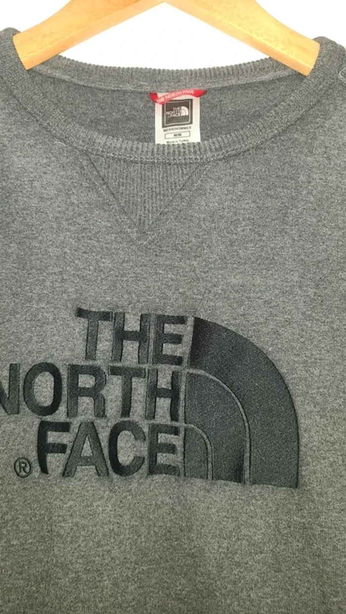 Sweat gris The North Face taille M - photo numéro 2