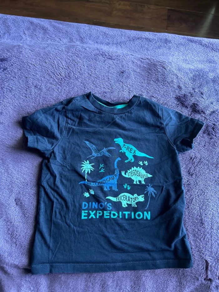 T-shirt manches courtes garcon en coton bleu marine thème dinosaures Sergent major taille 4 ans