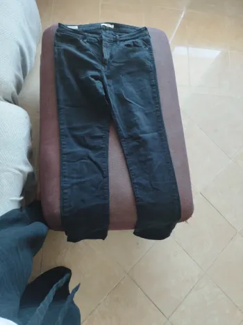 Jan levis femme 712 slim taille américaine W31(40/42  taille française )