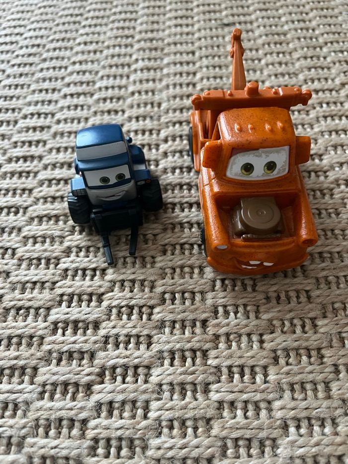 Lot de 2 figurines Cars - photo numéro 2