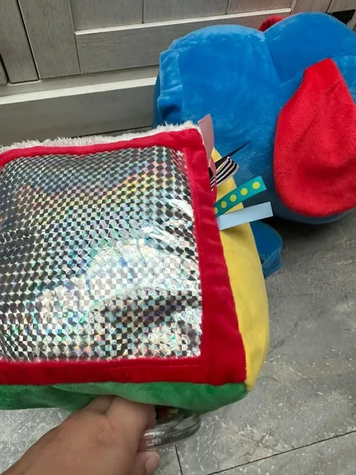 Chien Damien et ces cubes d'éveil en tissu Oxybul - photo numéro 9