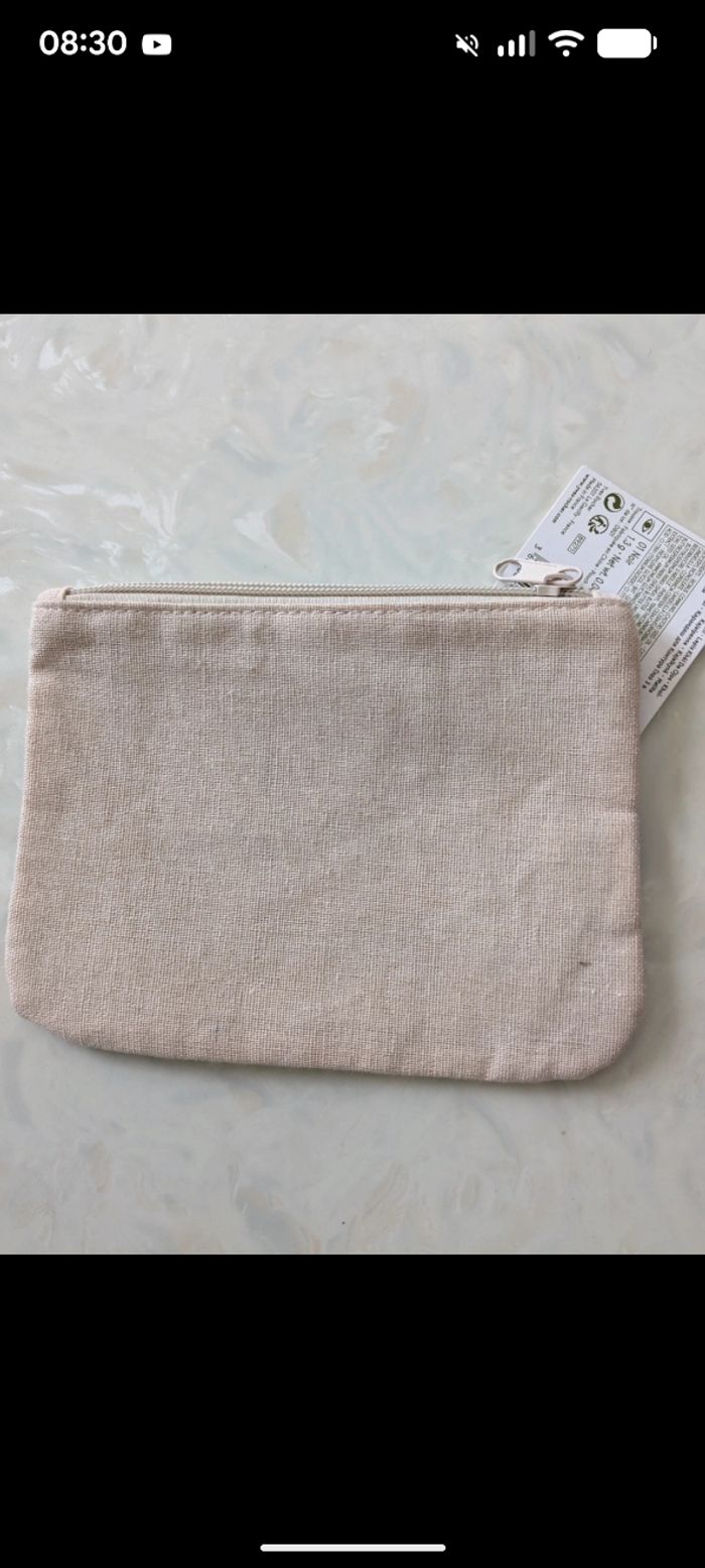 Jolie trousse à maquillage Yves Rocher - photo numéro 2