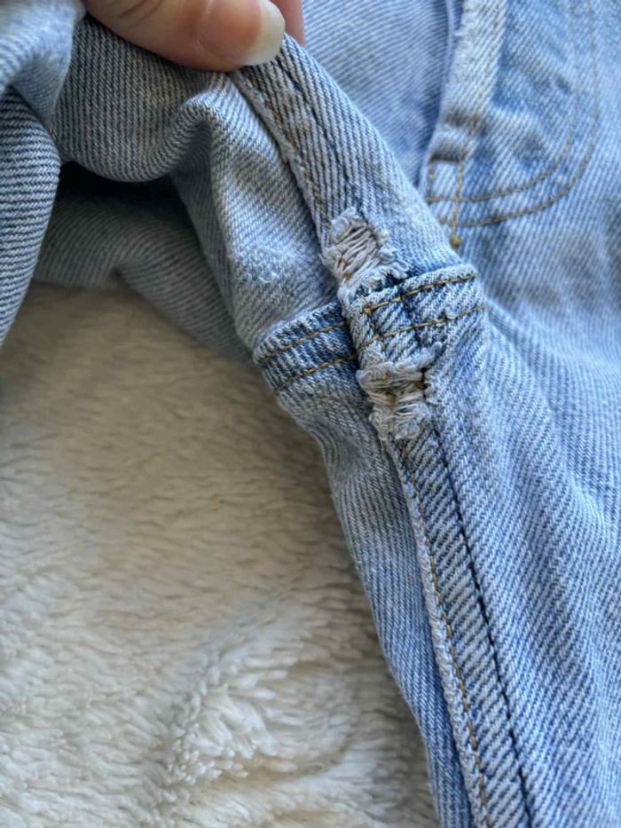 Jean Lévis 501 USA vintage 90s coupe droite bleu clair taille W30 M/40 - photo numéro 11