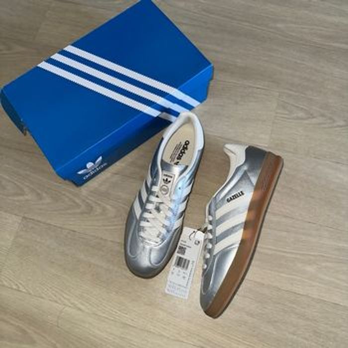 Basket Adidas Gazelle Indoor en cuir Taille 43 Argenté Neuves