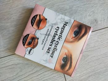 Cils aimantés + Eyes-lyner magnifique.