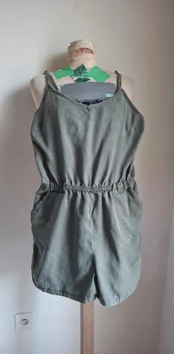 Combi-short kaki, décontracté, Kiabi, en très bon état, taille 40