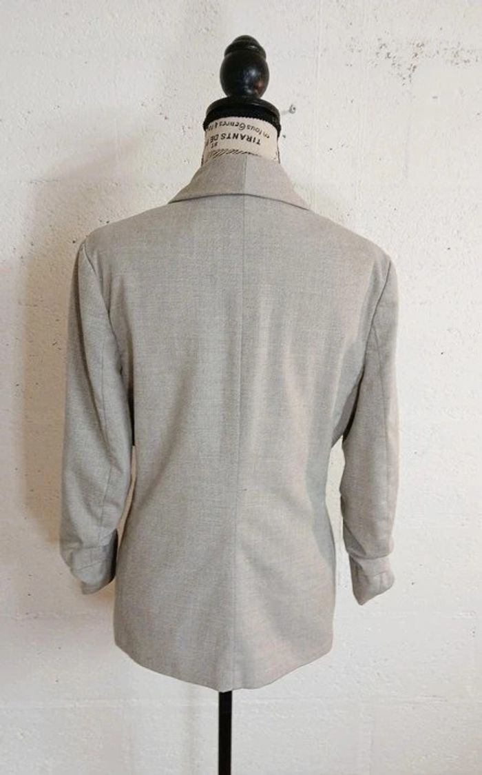 🩶 Blazer beige grisé H&M – Taille 40 – Chic & léger – Très bon état - photo numéro 4