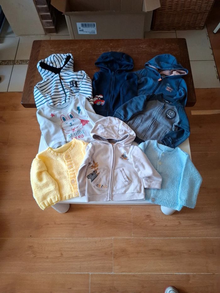 Lot sweat/gilet 18 mois