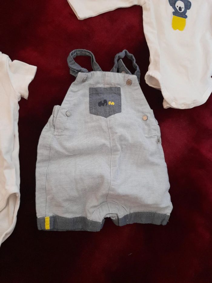 Ensemble 2 body et 1 salopette 3 mois - photo numéro 3