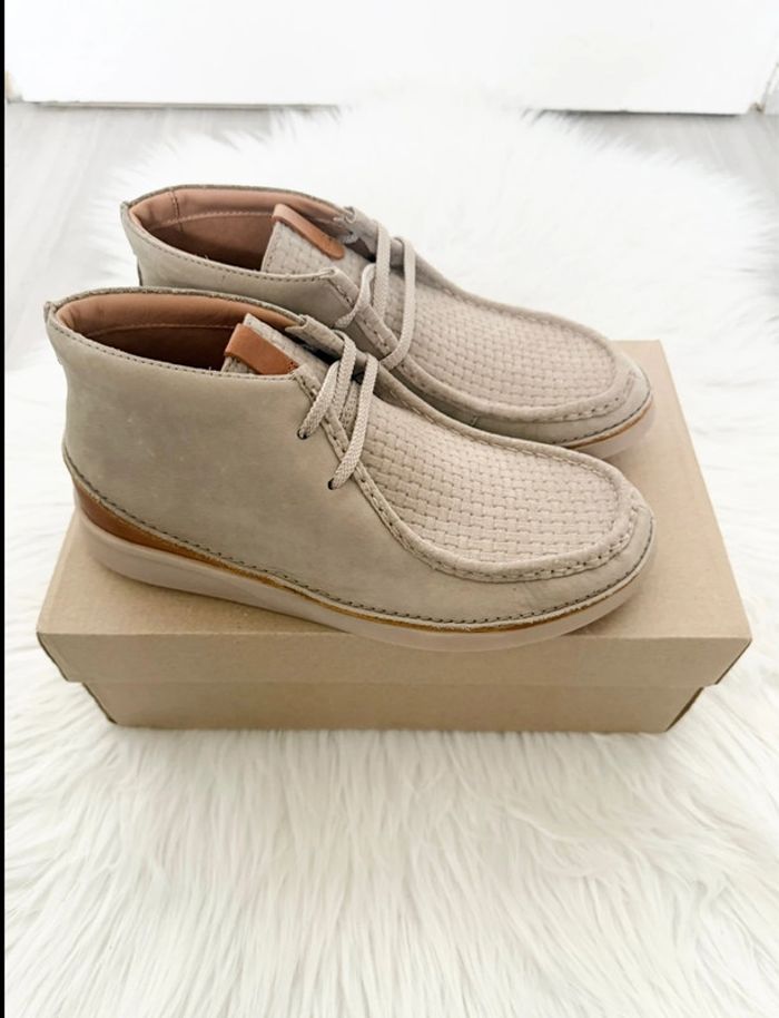 Boots Clarks Oakland Mid – Beige - mixte H/F– Taille 39,5 – Neuf avec étiquette - photo numéro 3