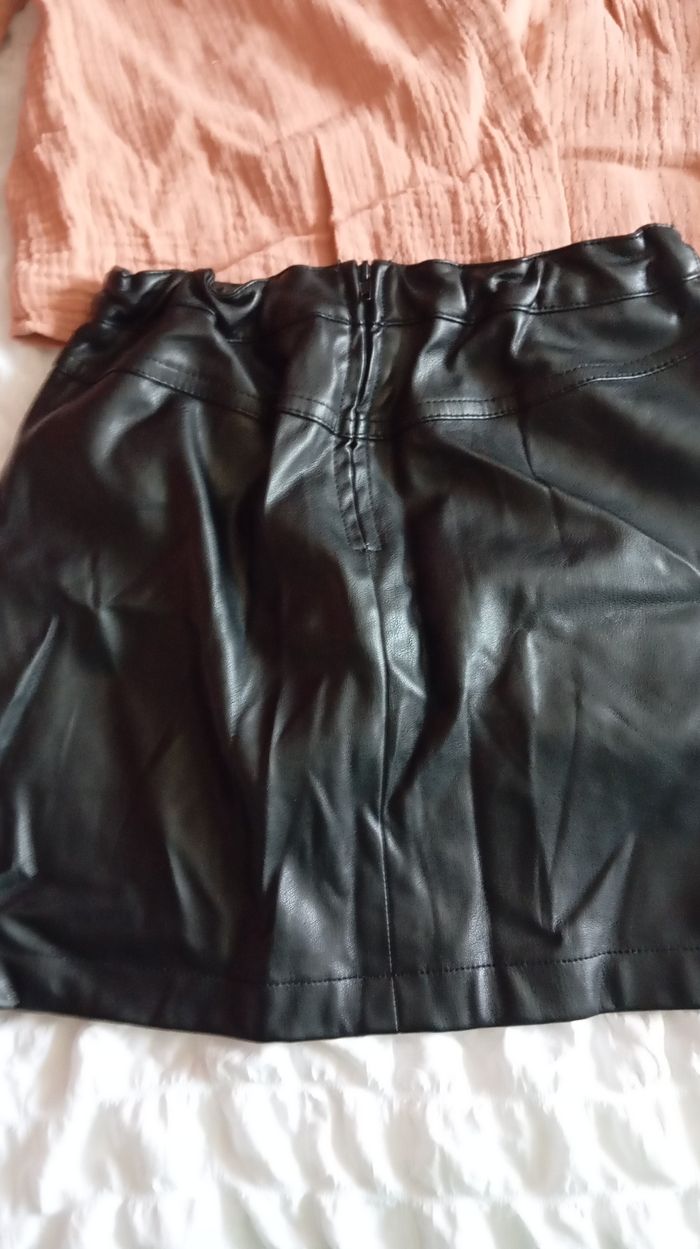 Ensemble jupe blouse et gilet - photo numéro 7