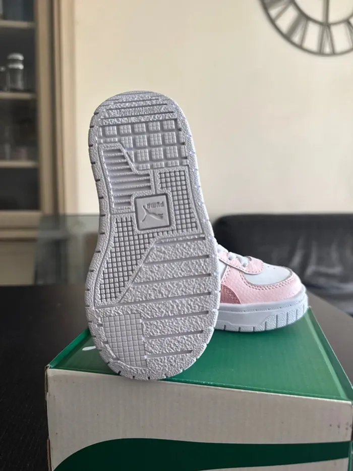 Baskets Puma Future blanc/rose – neuves T.22 - photo numéro 6