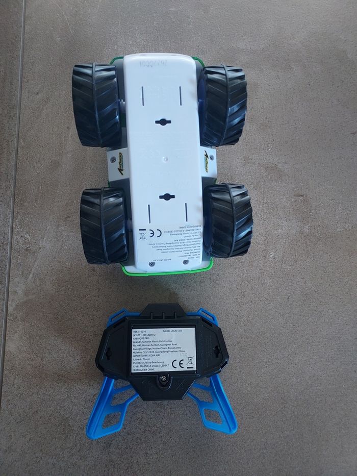 Voiture télécommandée - photo numéro 2