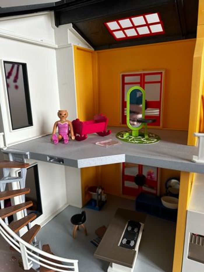 Maison Playmobil avec accessoires - photo numéro 4