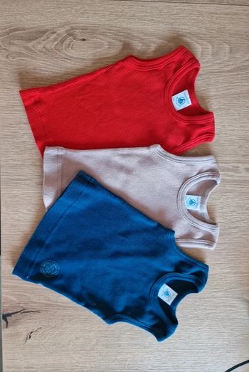 Lot de 3 débardeurs Petit Bateau 6 mois