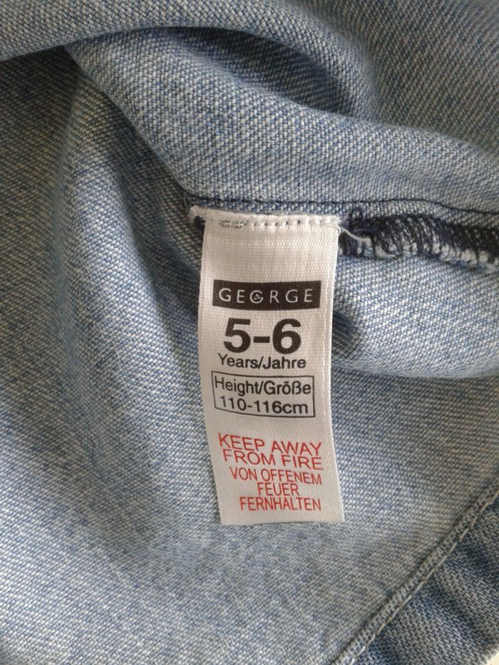 Robe GEGRGE 5-6 ans - photo numéro 5
