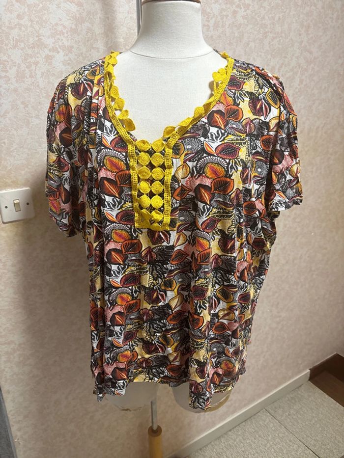 Blouse taille 58-60 marque bleu bonheur
