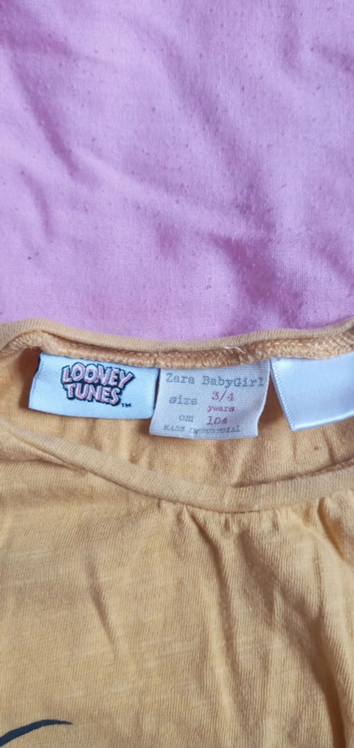 Tee-shirts Zara baby Looney tunes taille 3/4 ans - photo numéro 2