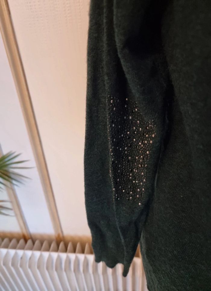 Pull vert col V neuf - photo numéro 7