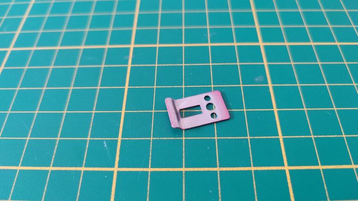 Fixation porte pièce détachée miniature Bburago burago Porsche 911 Carrera 1993 rouge 1/18 1/18e 1/1 - photo numéro 2