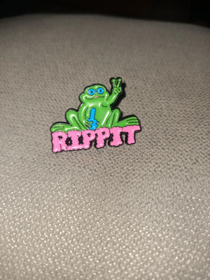 Pins Rippit la grenouille de la paix stoner - photo numéro 2